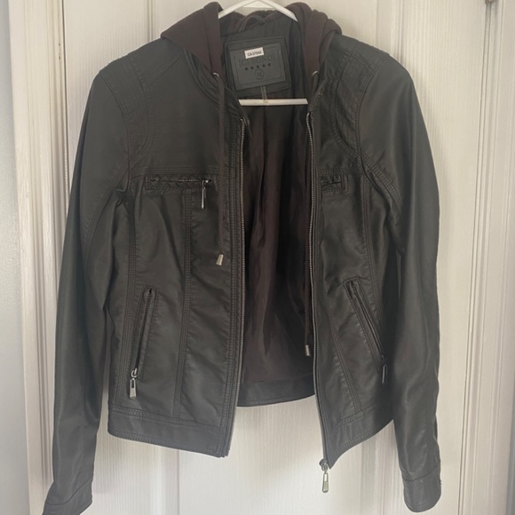 Pleather Jacket with hood - Picture 2 of 4